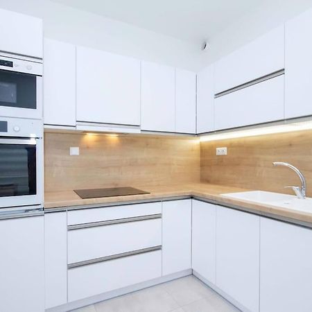 Apartment In Bratislava With Free Parking Εξωτερικό φωτογραφία