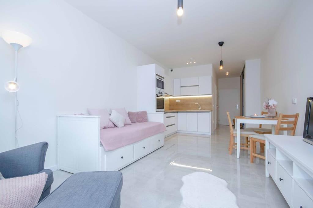 Apartment In Bratislava With Free Parking Εξωτερικό φωτογραφία