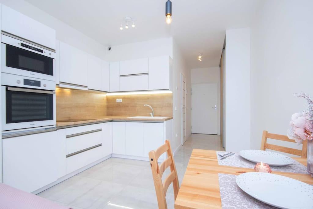 Apartment In Bratislava With Free Parking Εξωτερικό φωτογραφία